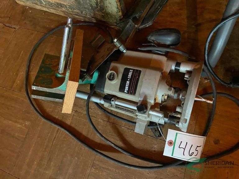 Router and vise image