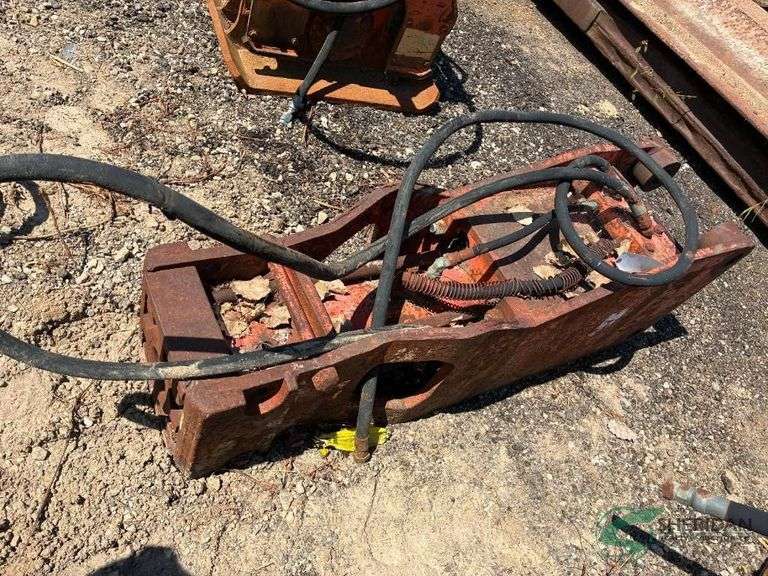 Excavator Jack Hammer image
