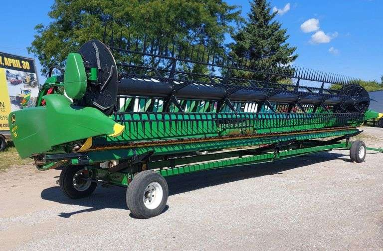 2018 John Deere 635FD Grain Drapper w/ Cart image