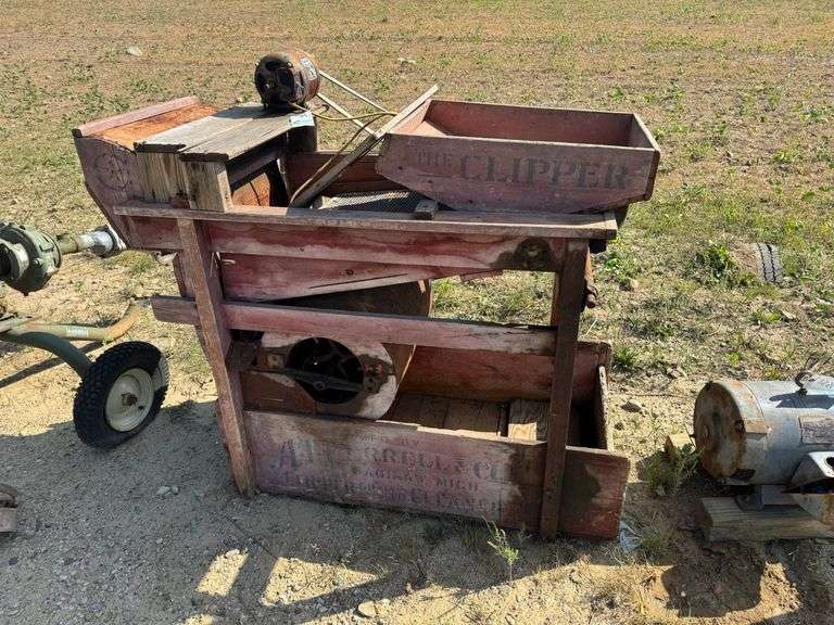 Clipper grain cleaner mill image