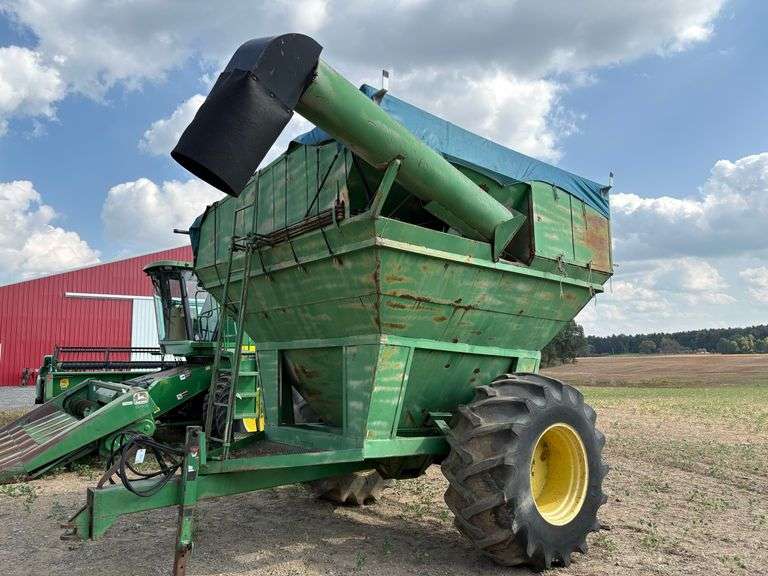Homemade Grain Cart, 500+/- bushel image