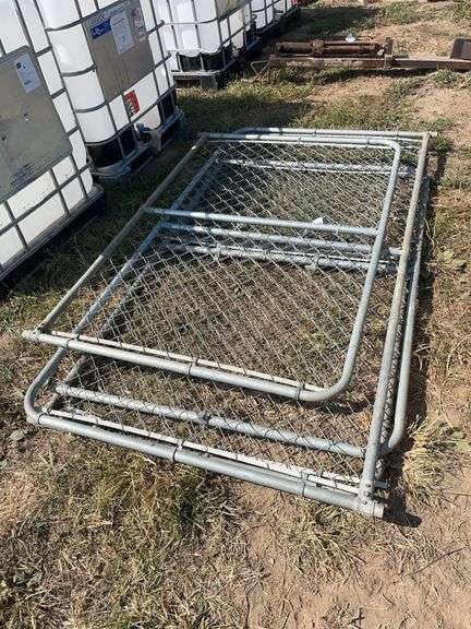 48" tall 6' x 8' pen with gate opening, row:5 image