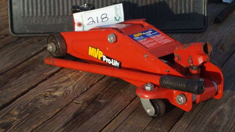 Hydraulic Floor Jack image