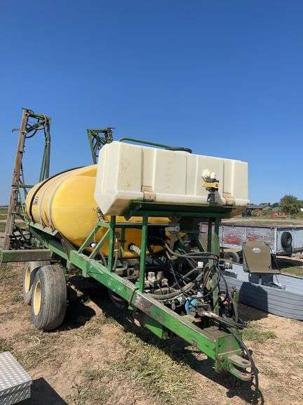 1000 gallon Top Air Sprayer 60' boom, M, row:5 image