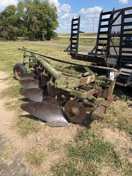 Oliver 4 bottom semi-mount plow, row:2 image