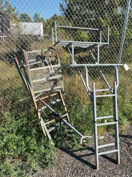 2 ladder tree stands image