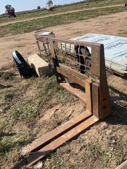 Pair of skid steer pallet forks, row:6 image