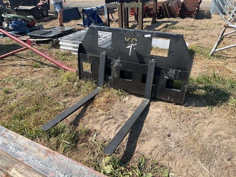 42" KC quick attach pallet forks, row:5 image