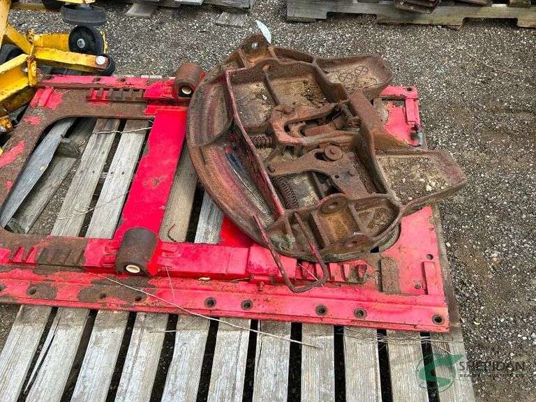 Fifth Wheel Parts image