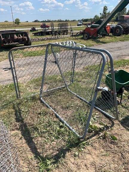 (3) 4' x 5' gates, row:4 image