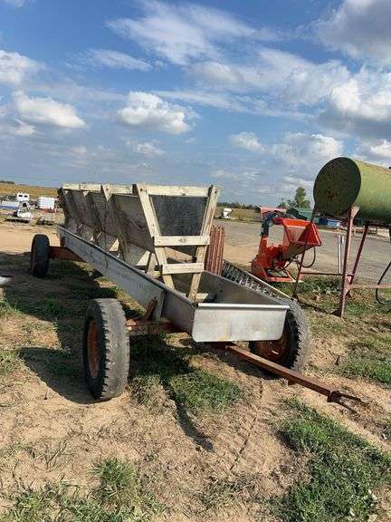 Portable feed bunk 20', row:7 image