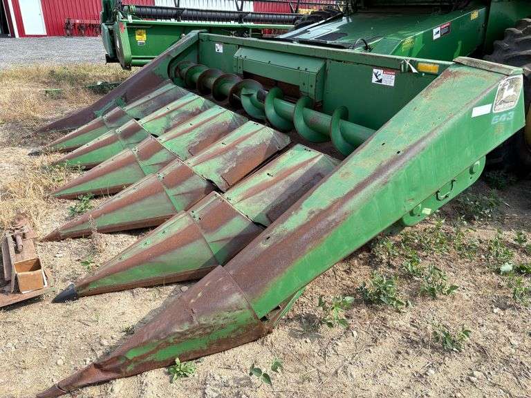 John Deere 643 Corn head, tin snouts image