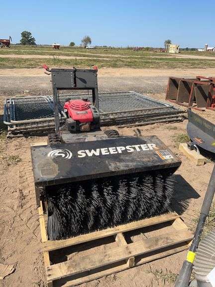 Walk behind sweeper, row:5 image