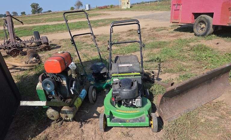 Lot of misc. row:6 image