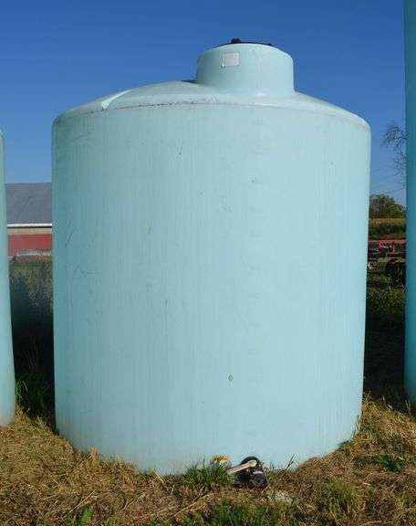Poly Tank w/ Valve image