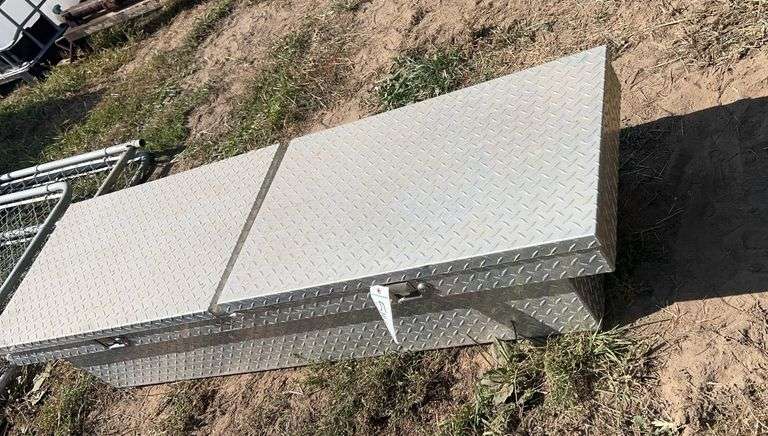 20" truck bed tool box, row:5 image