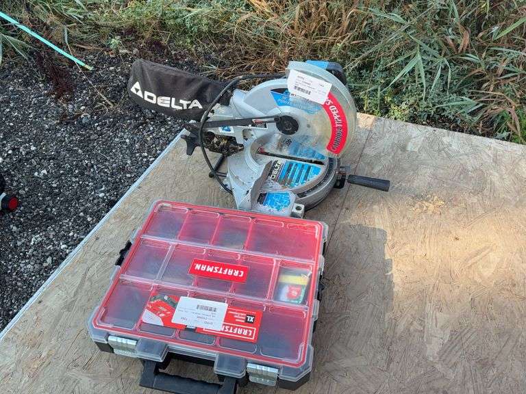 Delta saw and screw bin image