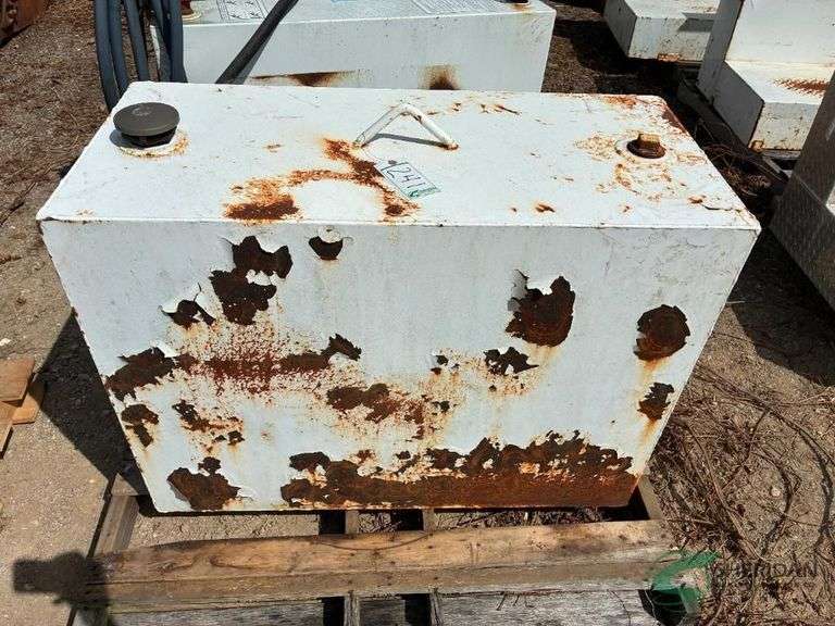 Hydraulic Oil Tank image