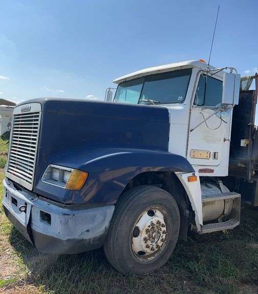1994 Freightliner stake truck, K, row:1 image
