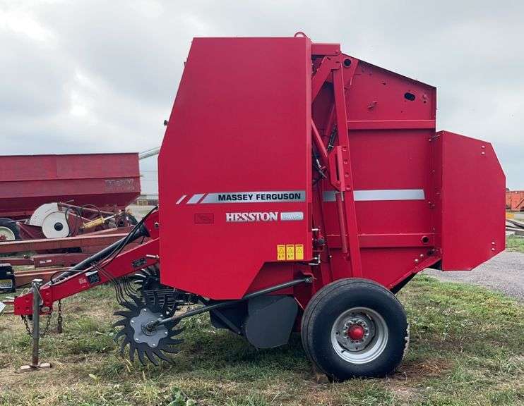 Massey Ferguson- Heston 1745 round baler, M, row:3 image
