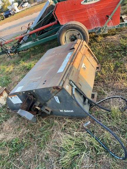 Skid steer sweeper, row:3 image