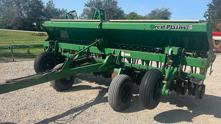 15ft. Great Plains Drill on Caddy image