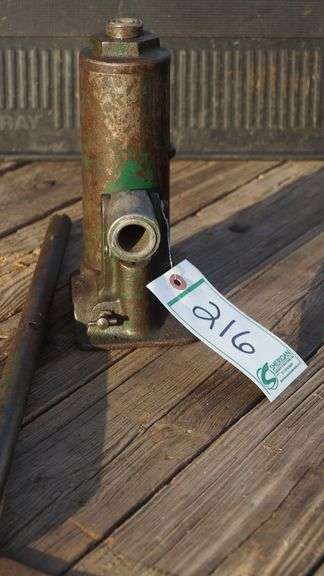 Hydraulic Bottle Jack image