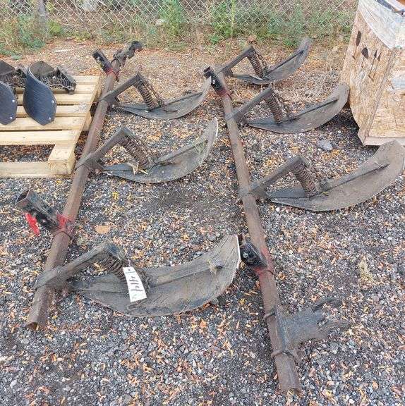 Yetter 8-Row Stalk Stompers image