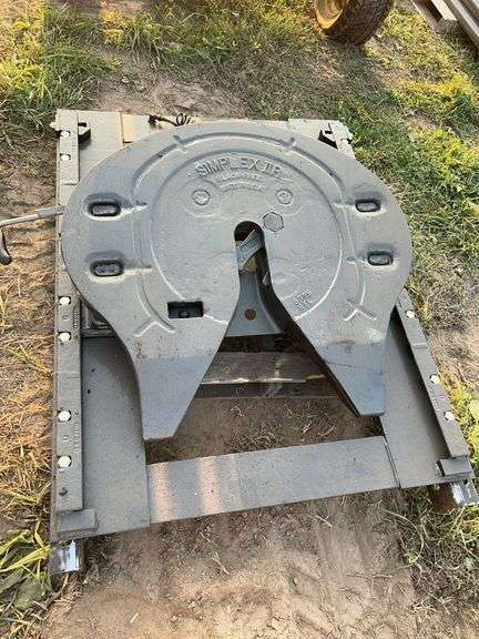 Holland air slide fifth wheel hitch, row:7 image