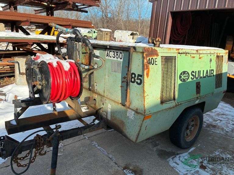 Sullair 185 Air Compressor with hoses image