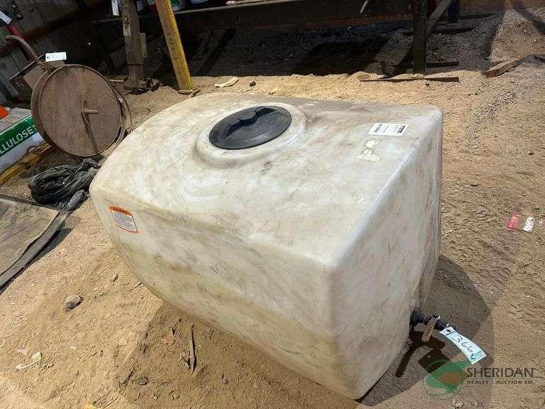 100 gallon poly tank image