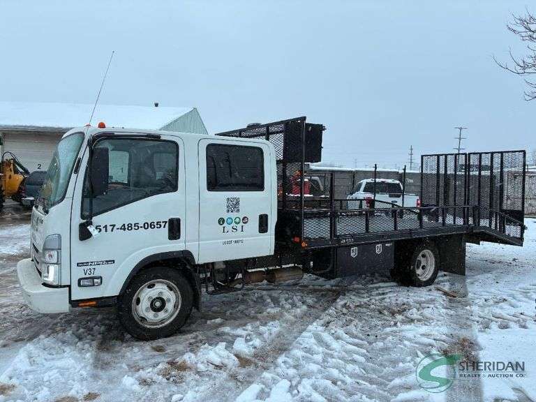 2023 Isuzu NPR-HD Truck, VIN # 54DC4J1D4PS209471 image