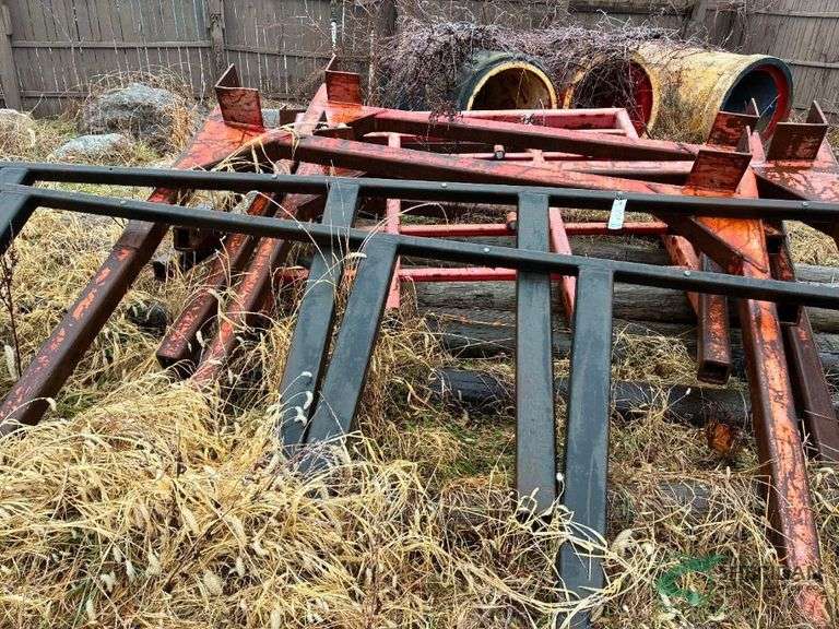 Steel rakes for log hauling on trailers image