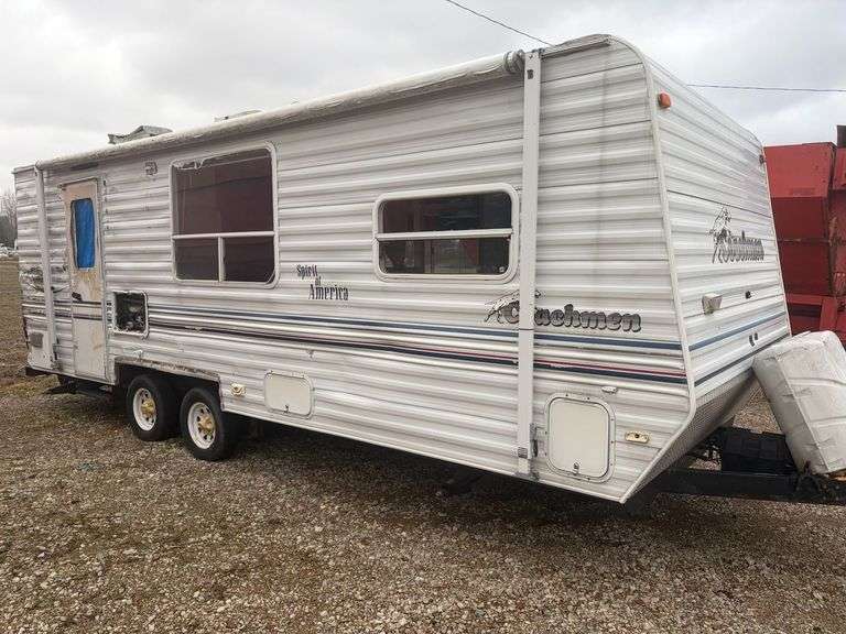 2002 Coachmen 24ft. Camper image