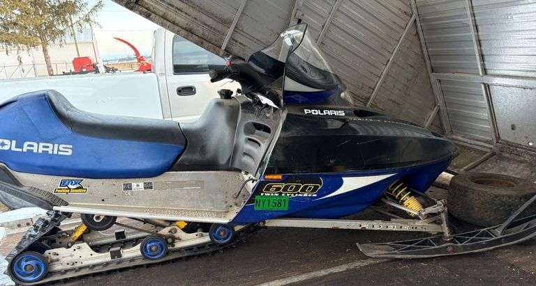 2003 Polaris 600 Snowmobile image