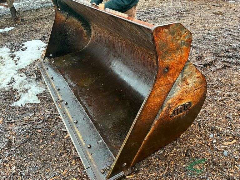 Pay loader bucket image