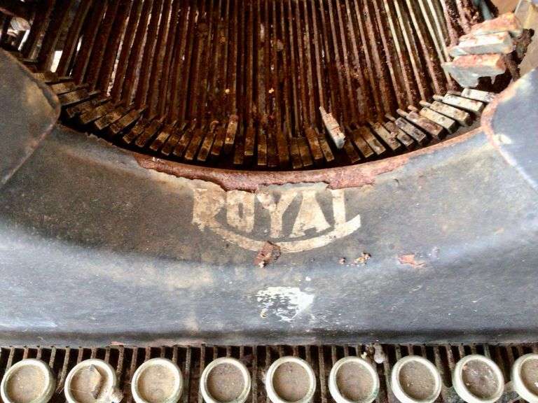 Royal Typewriter