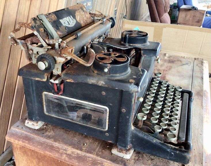 Royal Typewriter