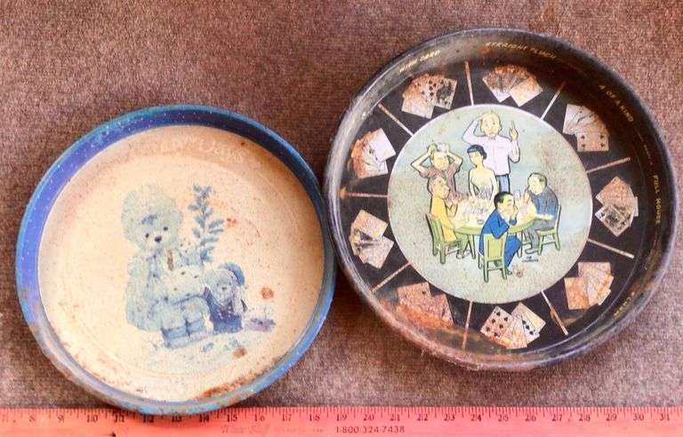 2 Serving Trays