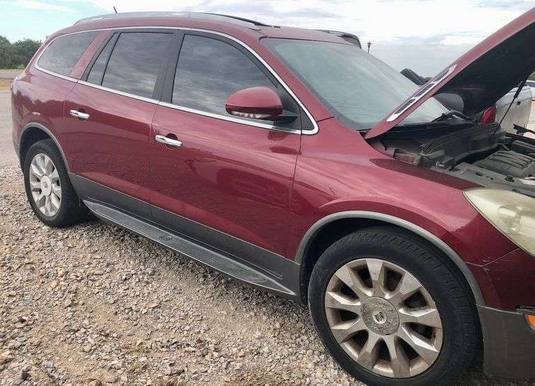 2011 Buick - good blue title * i have the key * will run but the oil pump is broken * clean car