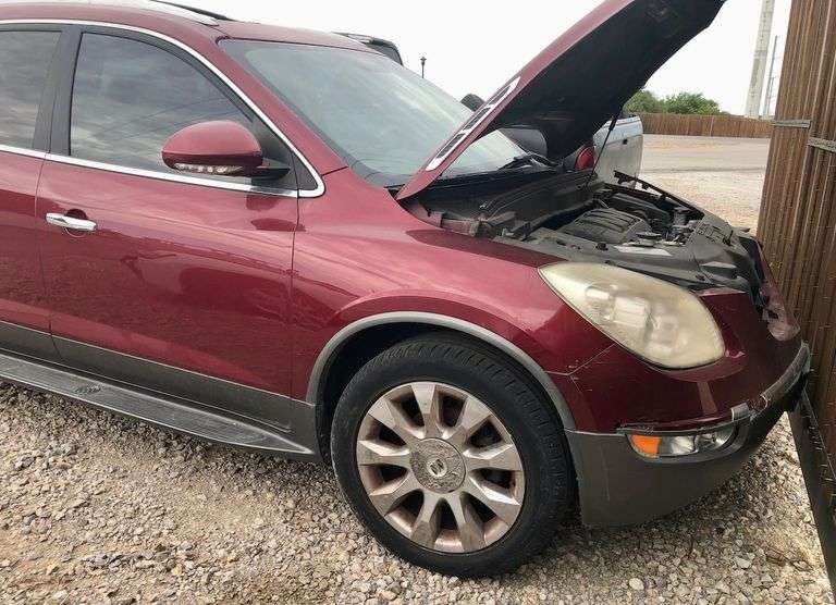 2011 Buick - good blue title * i have the key * will run but the oil pump is broken * clean car