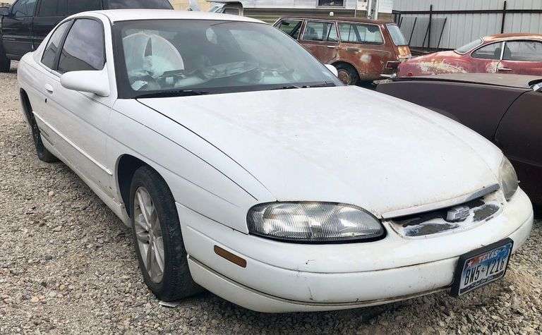 1995 Chevy Monte Carlo - abandoned on private property * no key * storage lien