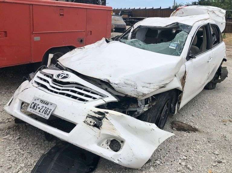 2011 Toyota Camry - rollover wreck * i have the key * storage lien * he brought me the title which is 'jacked up'