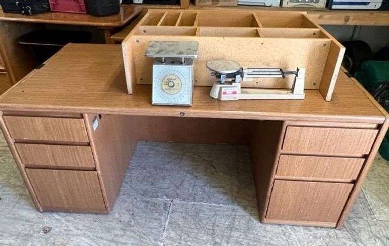 Desk, Hutch, 2 Scales, Working Condition Unknown