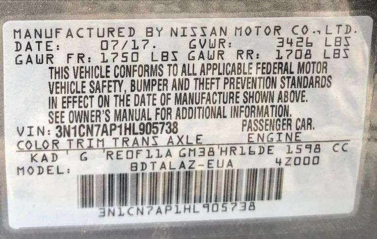 2017 Nissan Versa - wrecked into a tree * i have the key * storage lien