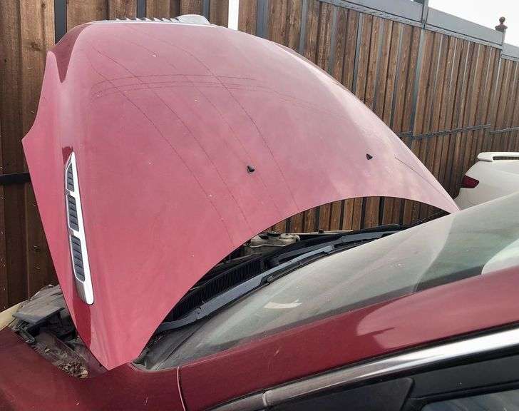 2011 Buick - good blue title * i have the key * will run but the oil pump is broken * clean car
