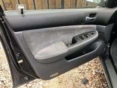 2003 Honda Accord - wrecked * good blue title * owner signed in the wrong place