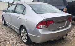2009 Honda Civic - rebuilt salvage * has key * check engine light on * runs/drives * good blue title