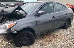 2017 Nissan Versa - wrecked into a tree * i have the key * storage lien