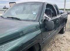 2001 Dodge 1500 - abandoned on private property * no key * storage lien